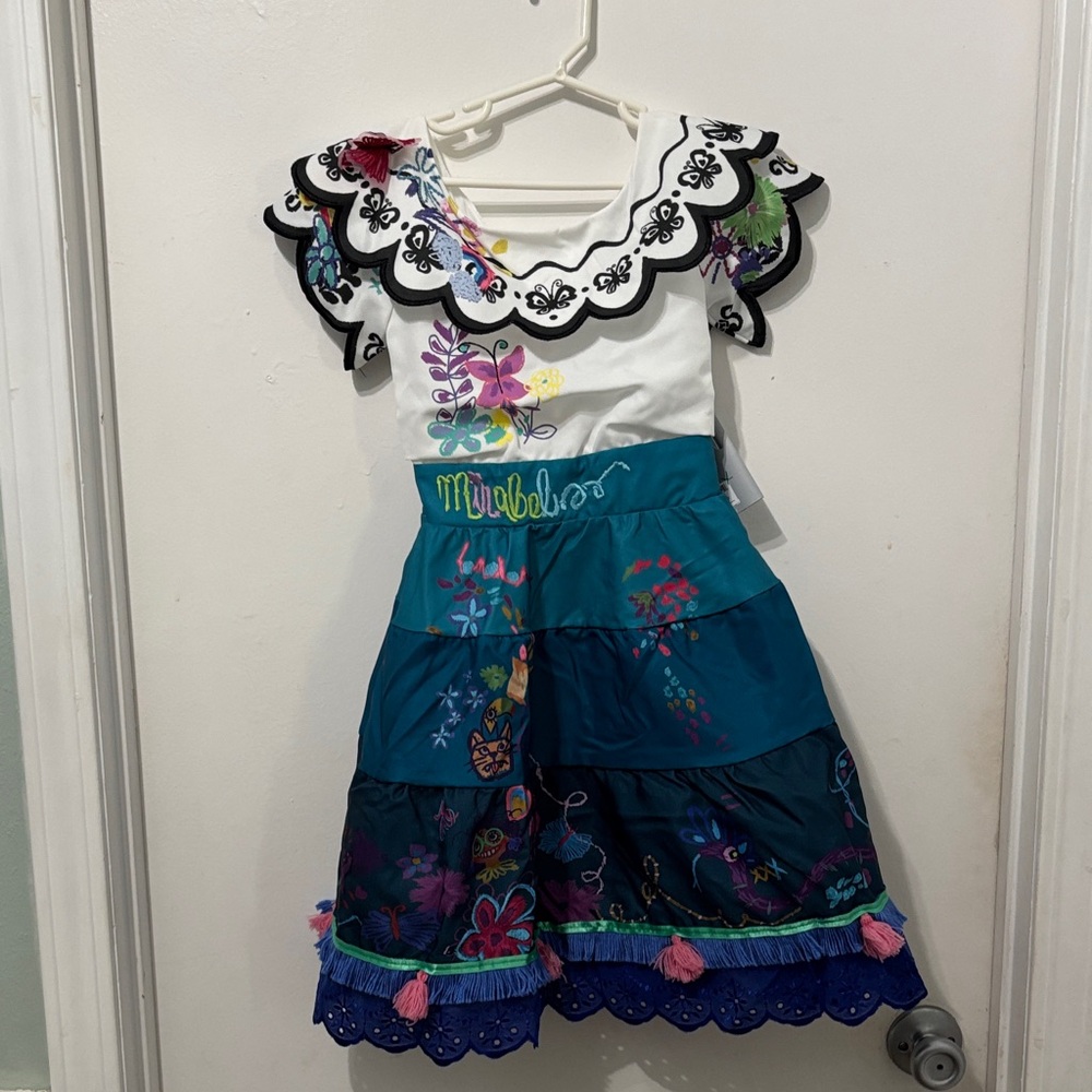 Disney Encanto, Mirabel Dress. Costume